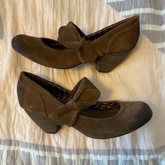 Dr. Scholl’s High-heeled Mary Janes - Picture 1 of 5